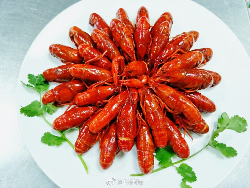 潜江小龙虾：餐桌上的夏日佳肴